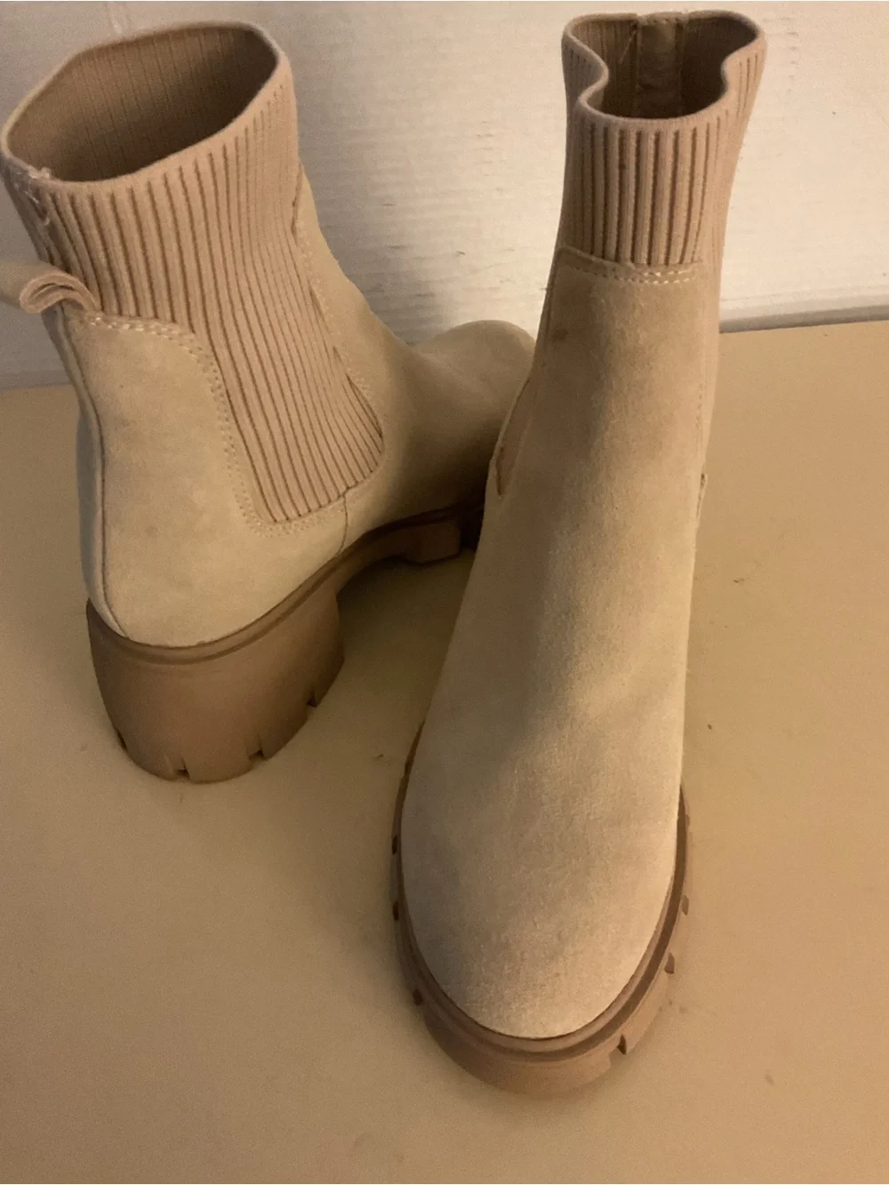 Steve Madden women  Beige Suede Sock Chelsea Platform Boots US 7.5